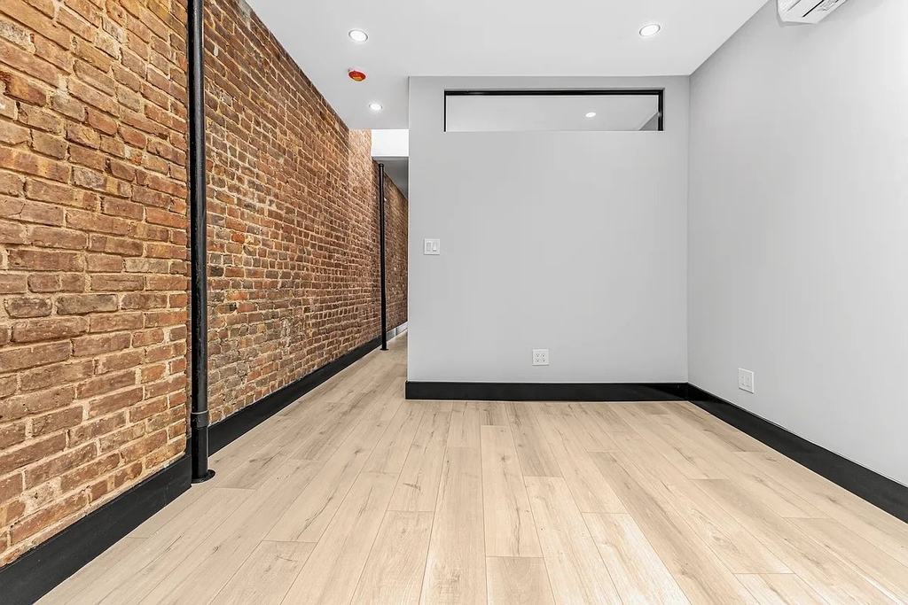 Copy of 438 West 52nd Street, Unit 12e - Photo 2