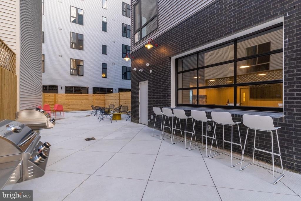 629 W Girard Avenue - Photo 1