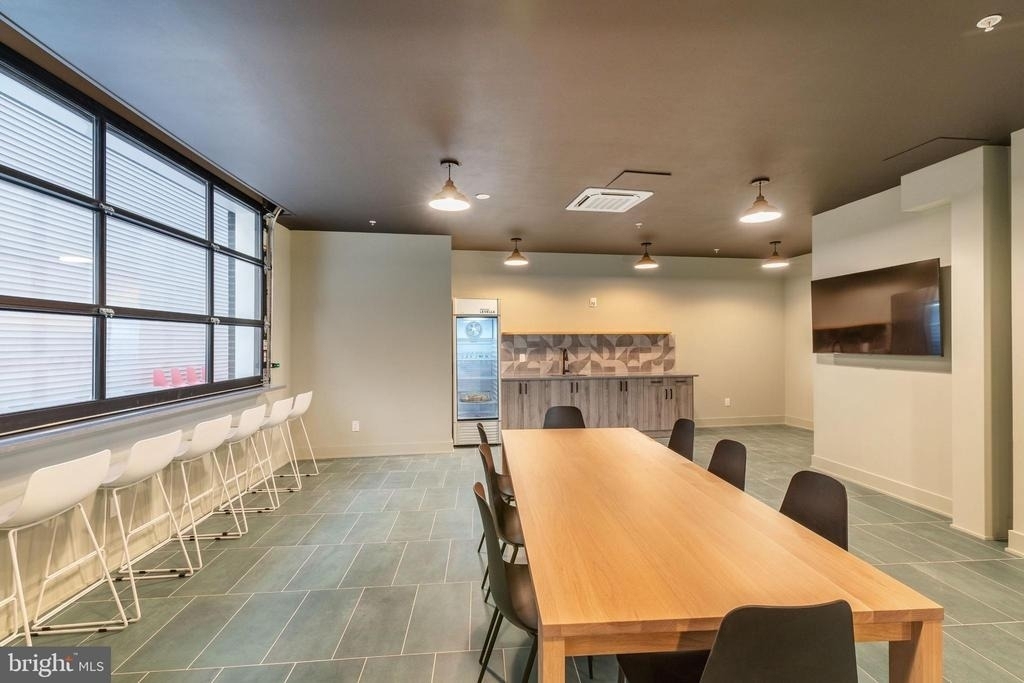 629 W Girard Avenue - Photo 4