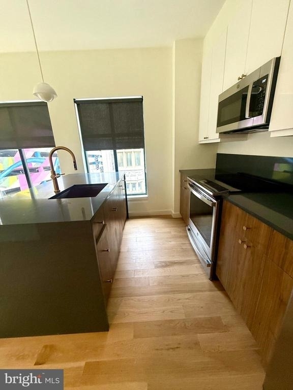 1128 Walnut Street - Photo 3