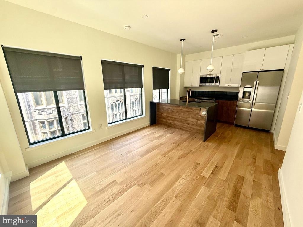 1128 Walnut Street - Photo 2