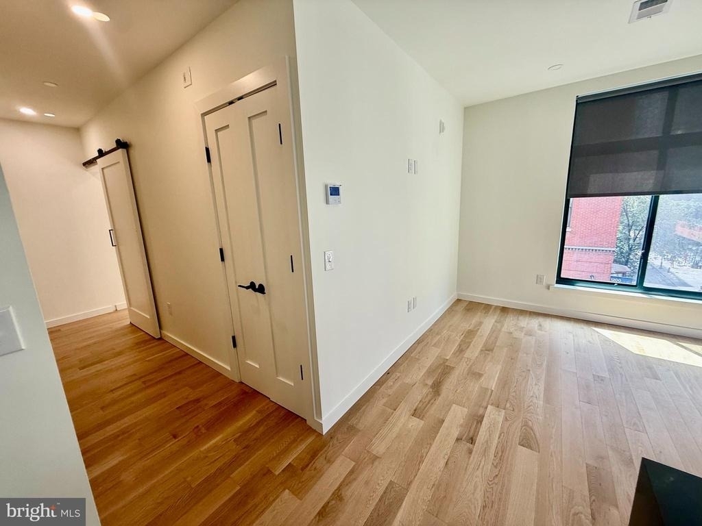 1128 Walnut Street - Photo 5