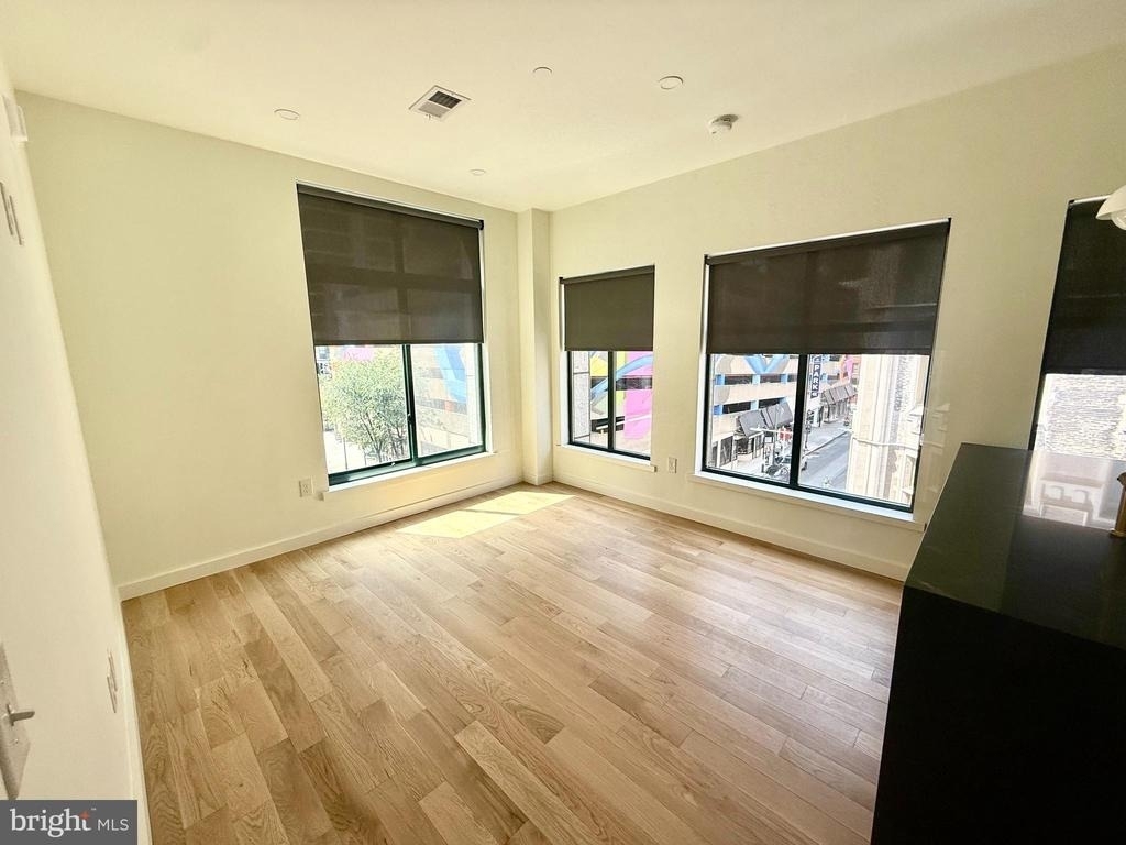 1128 Walnut Street - Photo 4