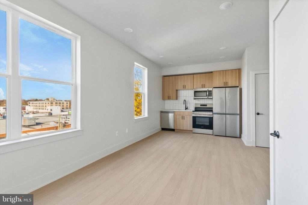 5521 Wayne Avenue - Photo 11