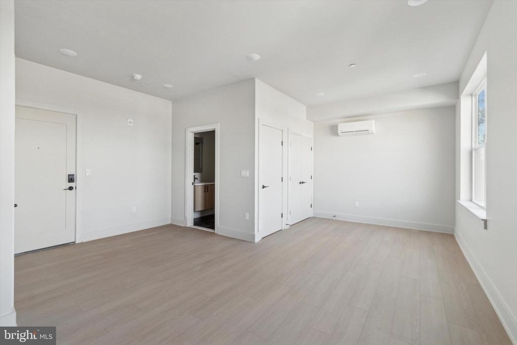 5521 Wayne Avenue - Photo 9