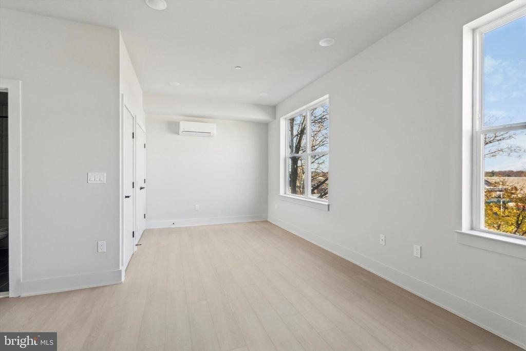 5521 Wayne Avenue - Photo 8