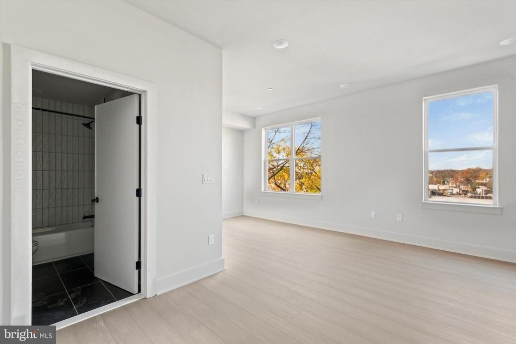 5521 Wayne Avenue - Photo 6