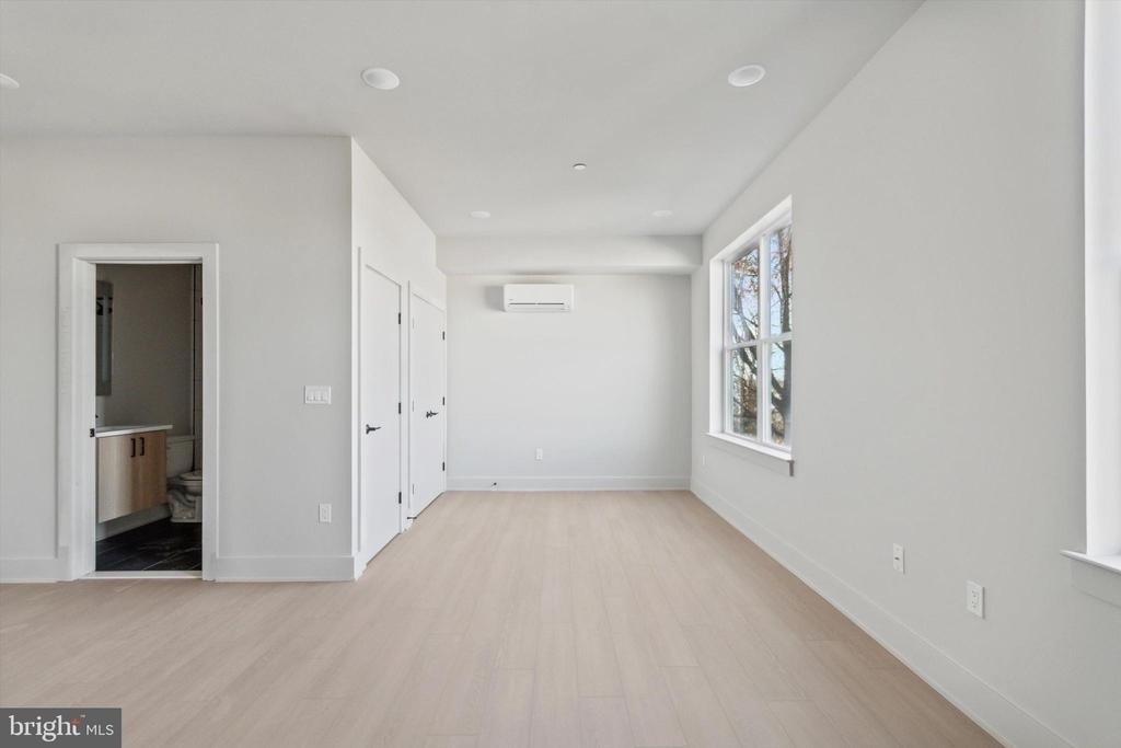 5521 Wayne Avenue - Photo 13
