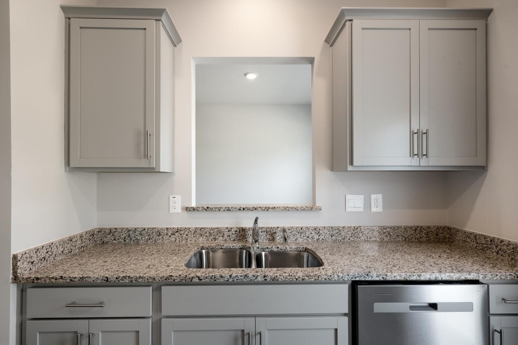423 David Hill Drive - Photo 2