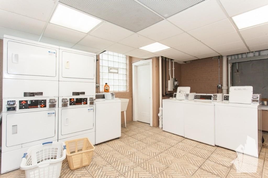 511 W Melrose - Photo 6