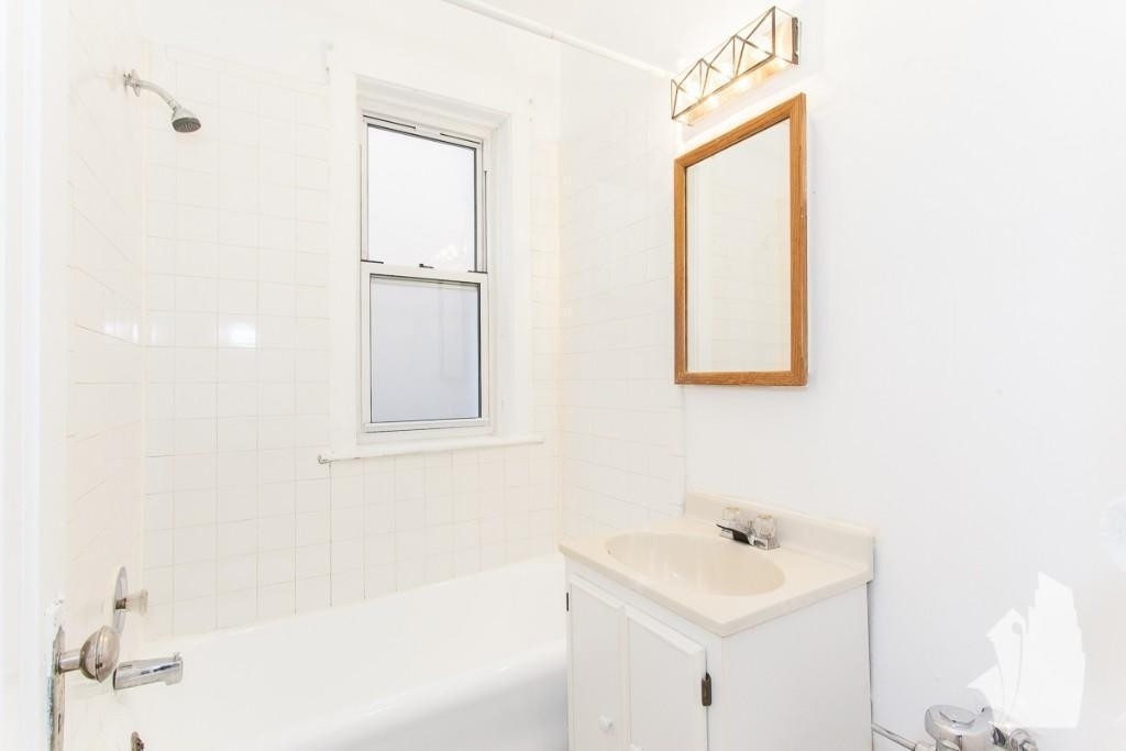 511 W Melrose - Photo 5
