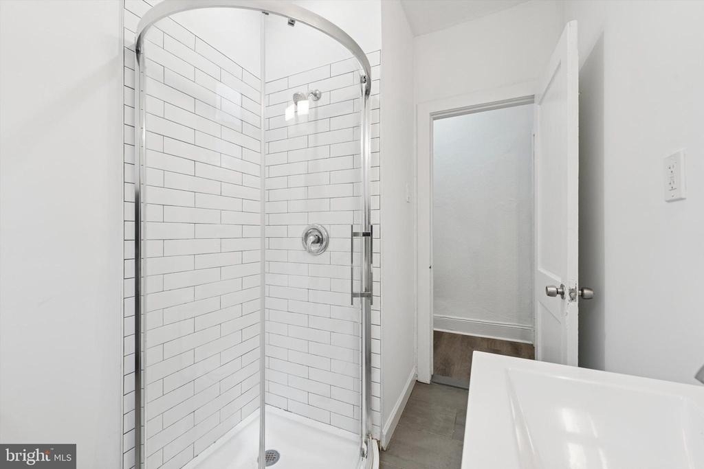 334 Lombard Street - Photo 10