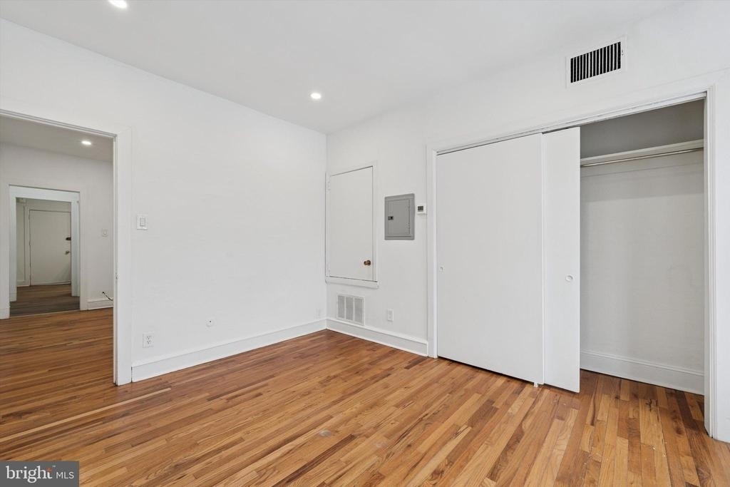 334 Lombard Street - Photo 5
