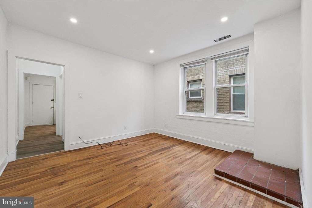 334 Lombard Street - Photo 14
