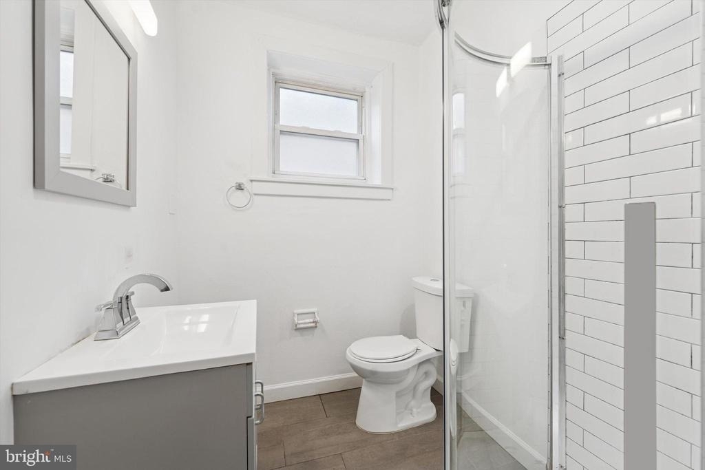 334 Lombard Street - Photo 9