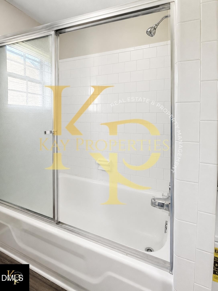 1200 E Holly Street - Photo 16