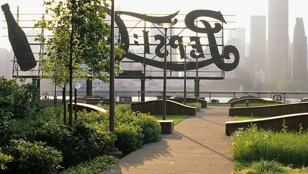 Center Boulevard, near Hunters Point and Long Island City Waterfront  - Photo 4