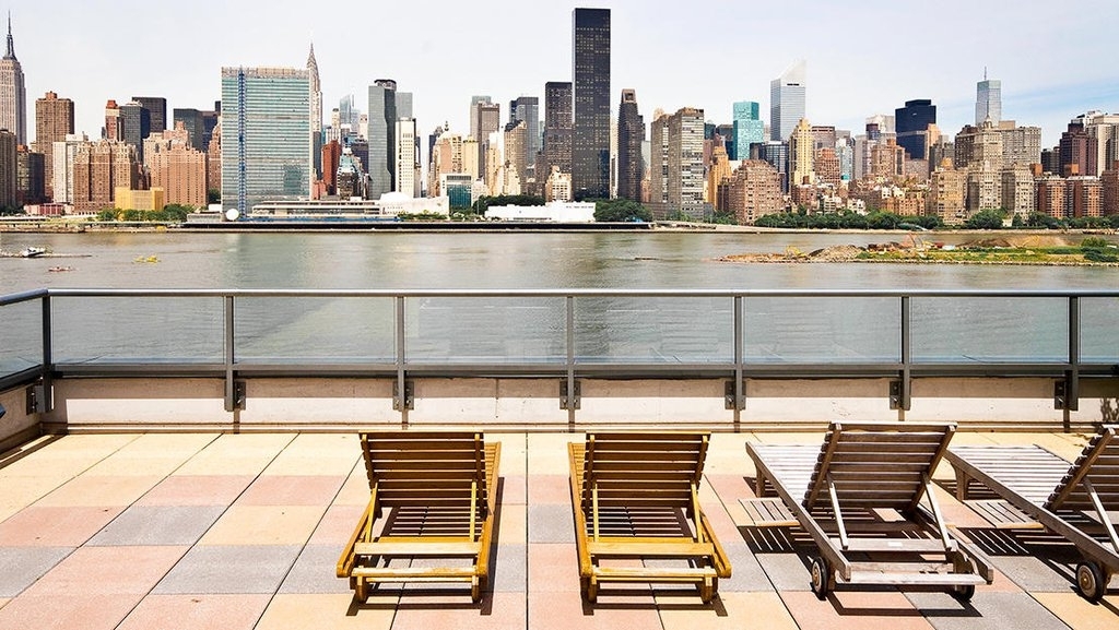 Center Boulevard, near Hunters Point and Long Island City Waterfront  - Photo 6
