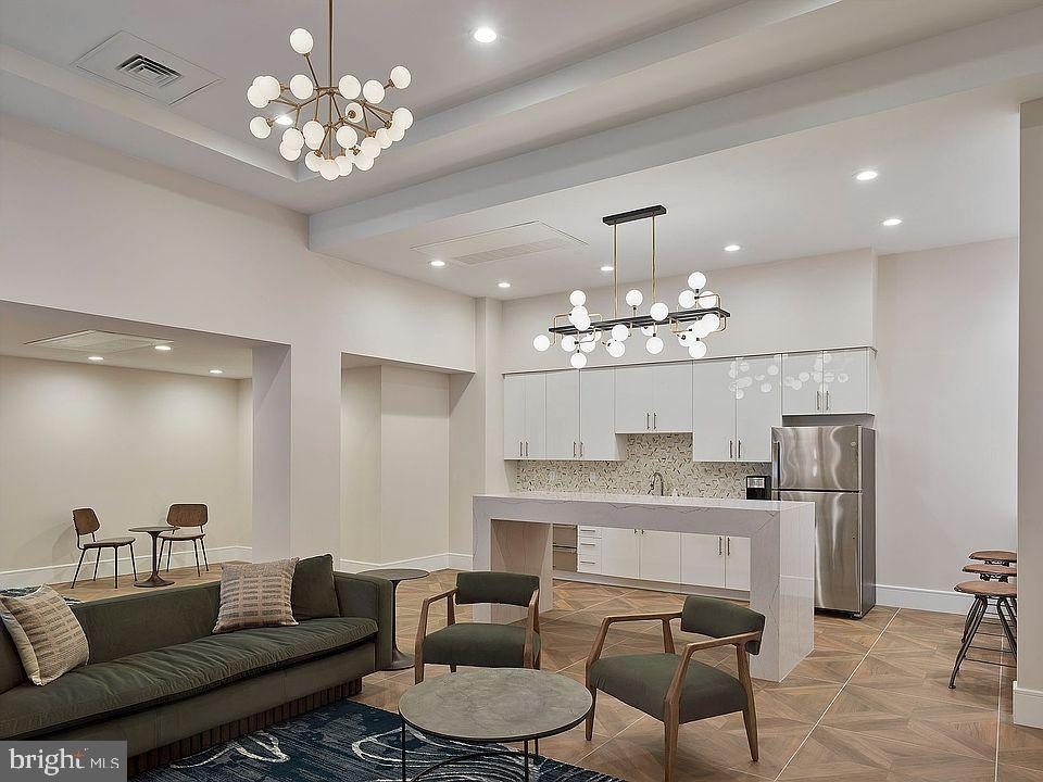 130 S Juniper Street - Photo 3