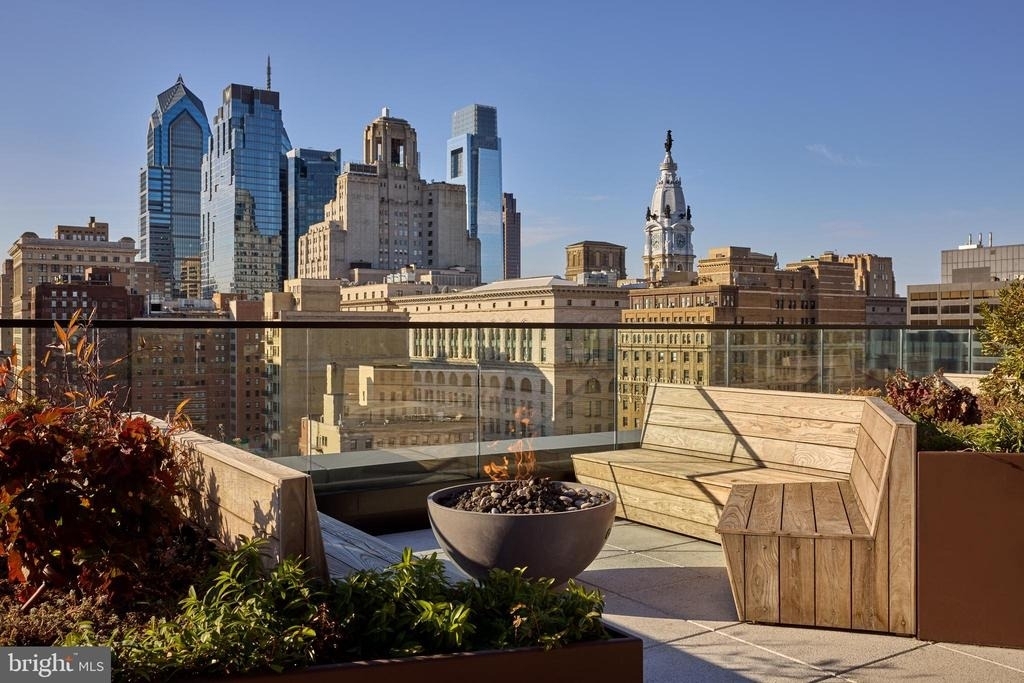 1134 Sansom Street - Photo 26
