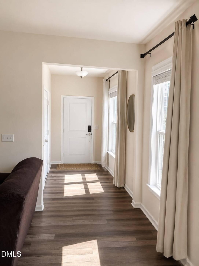 328 Villanova Drive - Photo 11