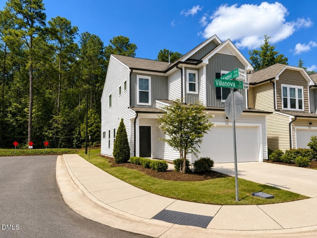 328 Villanova Drive - Photo 3