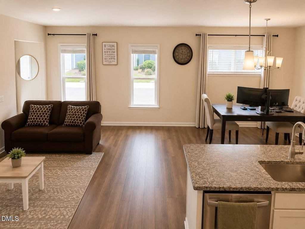328 Villanova Drive - Photo 7