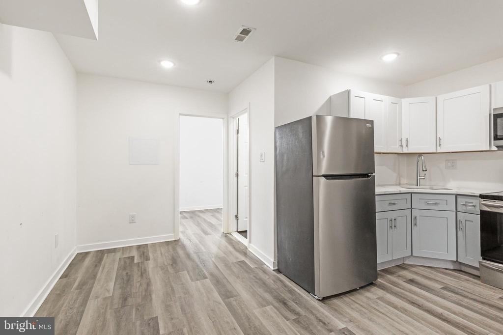 2550 Kensington Avenue - Photo 4