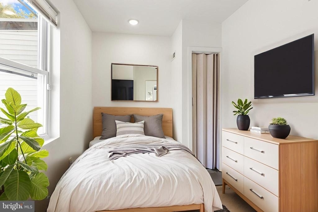 2550 Kensington Avenue - Photo 1