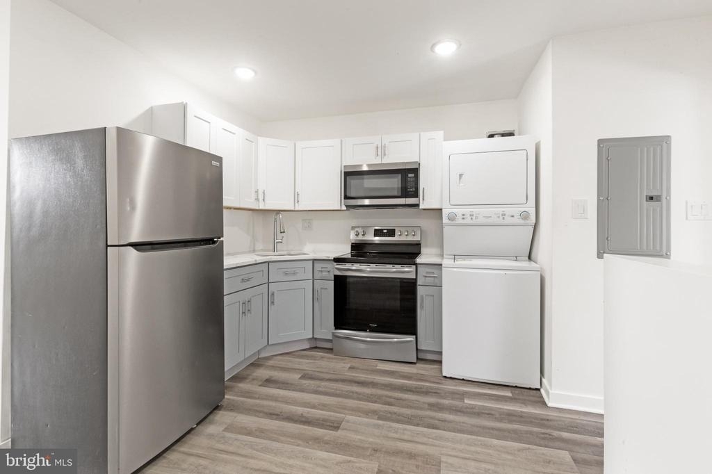 2550 Kensington Avenue - Photo 3