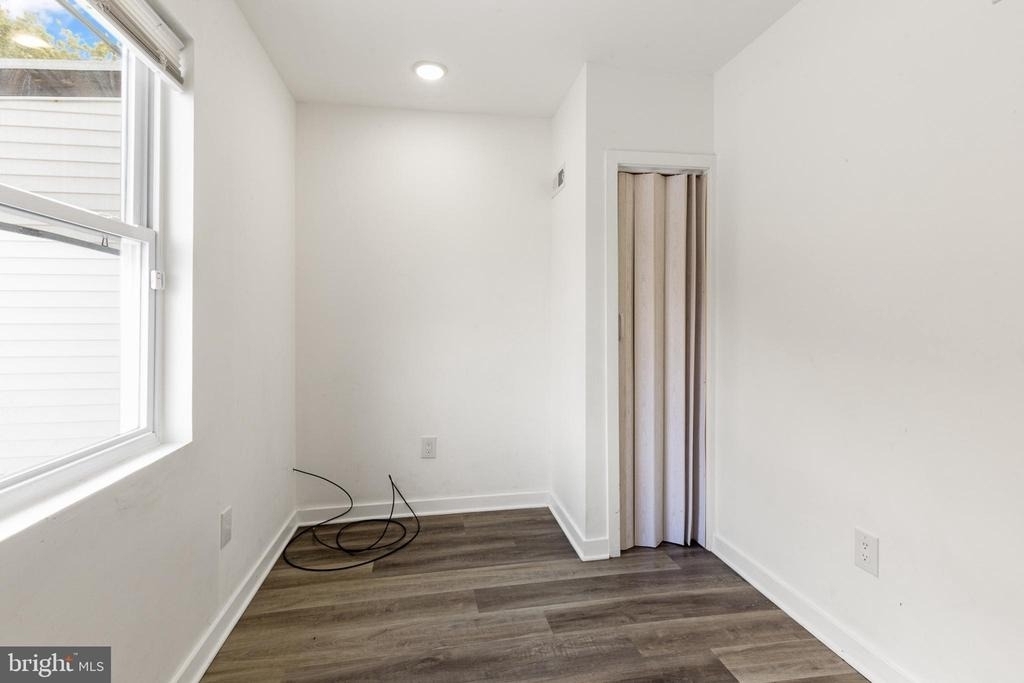 2550 Kensington Avenue - Photo 8