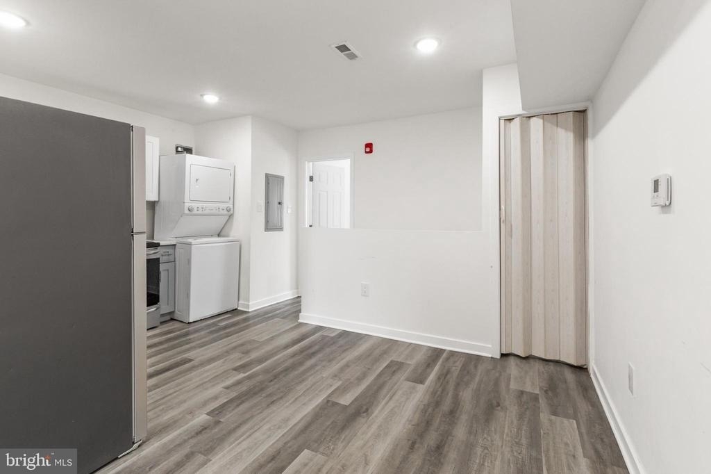 2550 Kensington Avenue - Photo 5