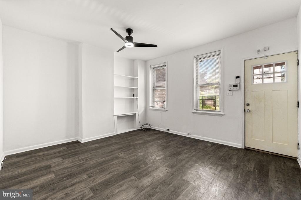 3126 N 35th Street - Photo 2