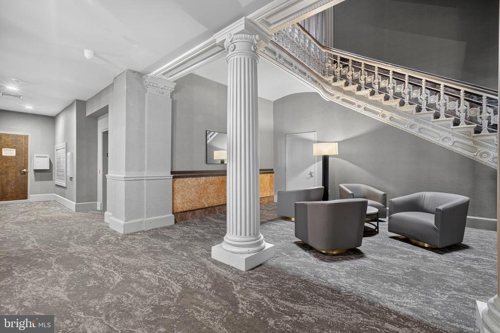 1001 Chestnut Street - Photo 2