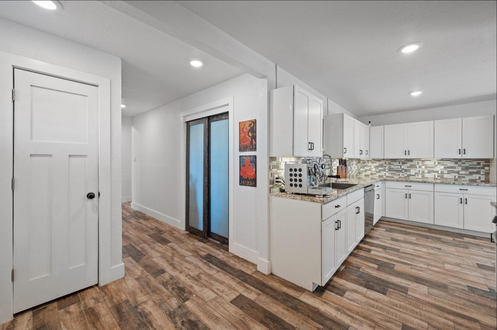 712 Ruby Isle Dr - Photo 4