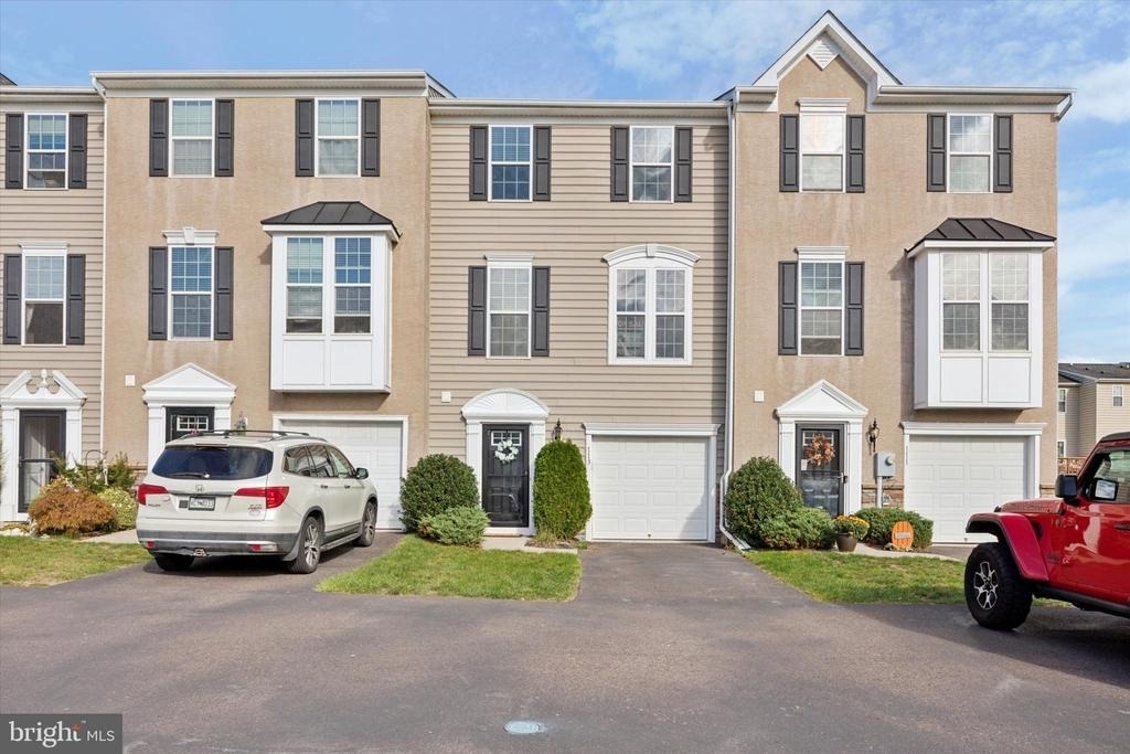 113 Raven Court - Photo 0