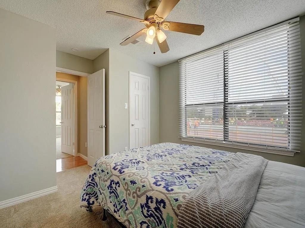 2409 Leon St - Photo 7