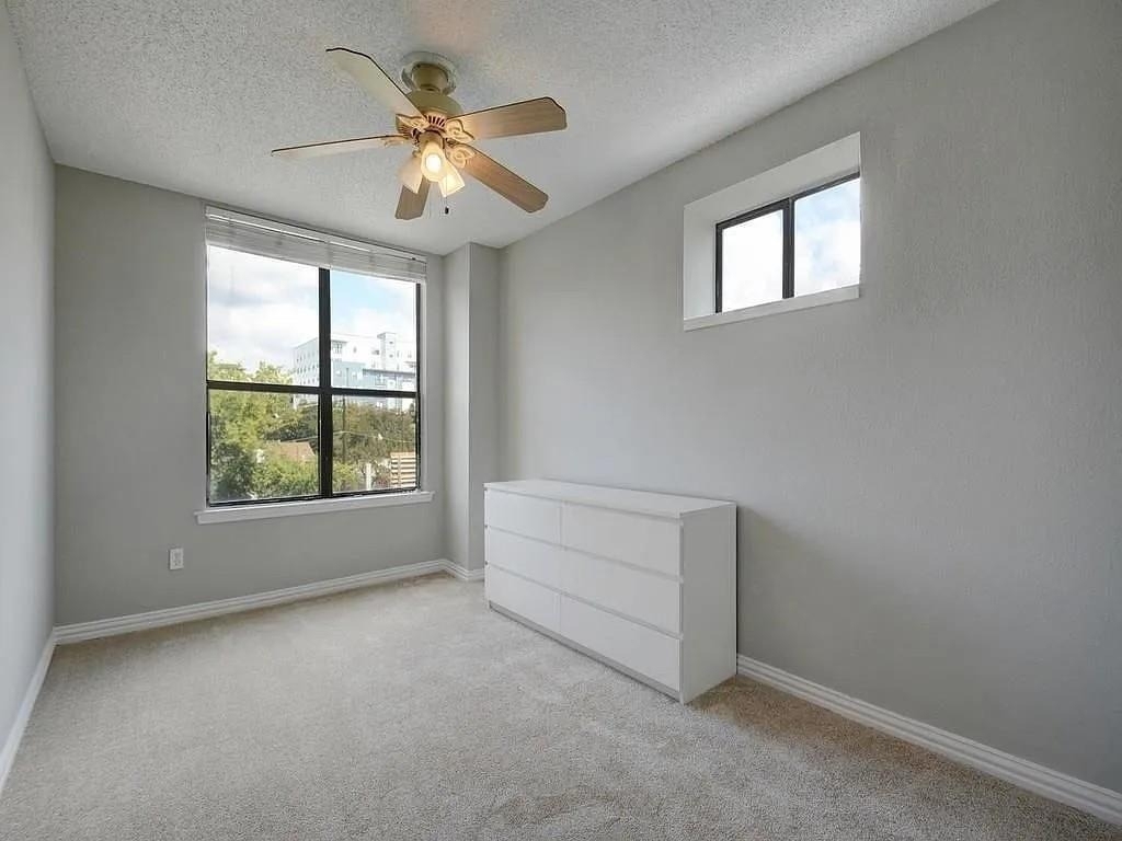 2409 Leon St - Photo 6