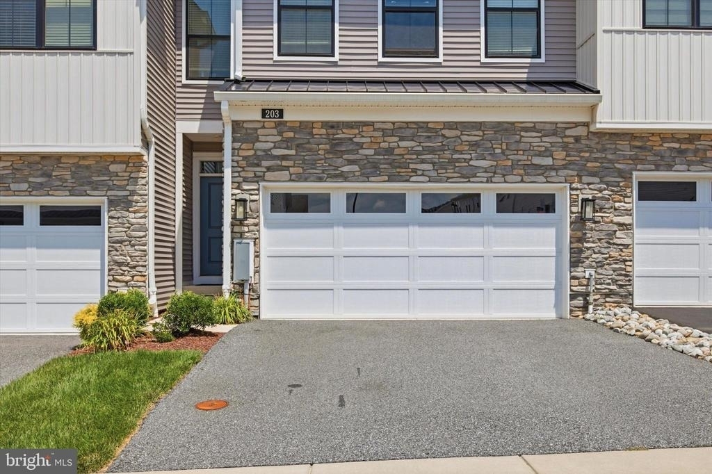 203 Segel Drive - Photo 1