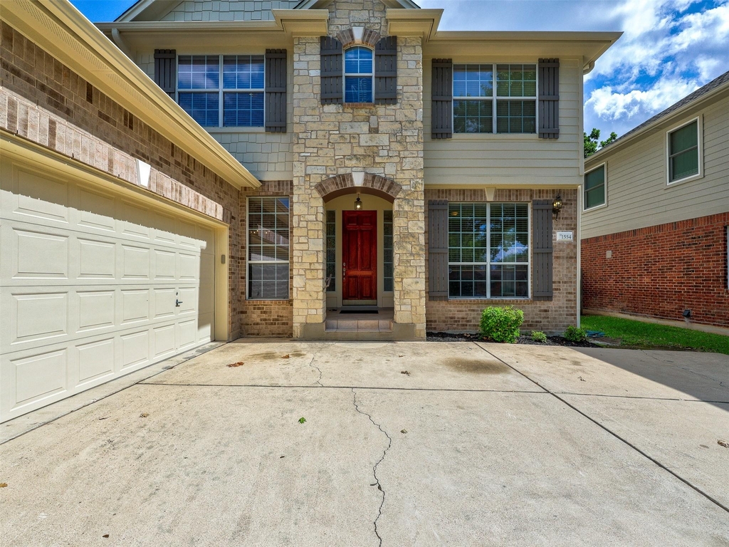 1554 Homewood Cir - Photo 3