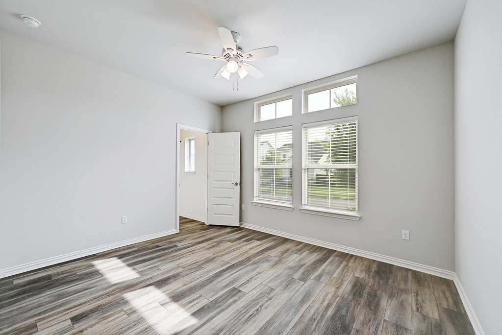 8816 Mina Dr - Photo 16