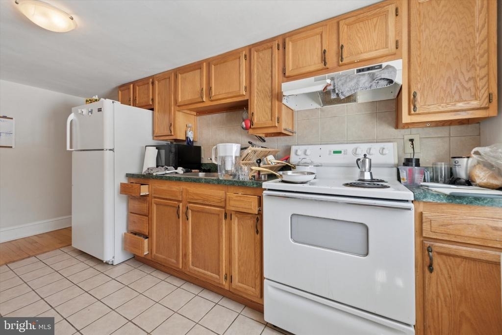 20 S Village Avenue - Photo 6