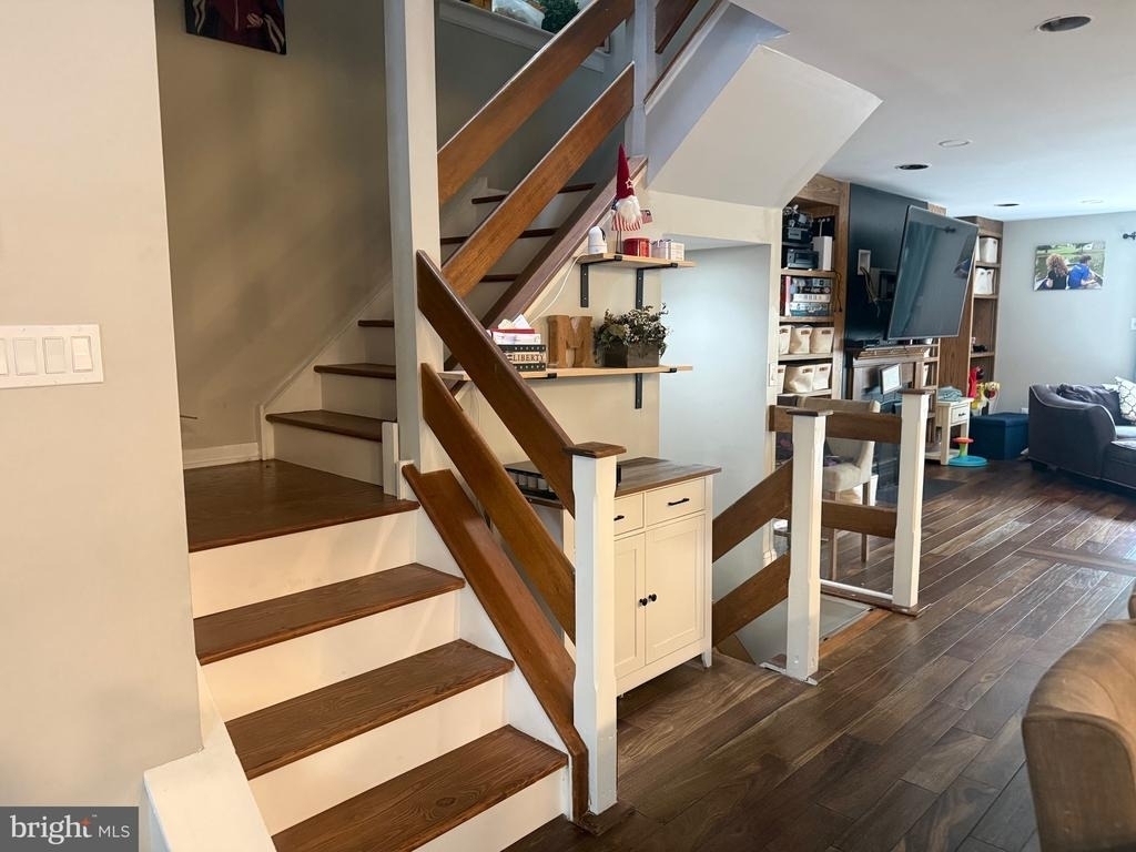 27 Main Street - Photo 14
