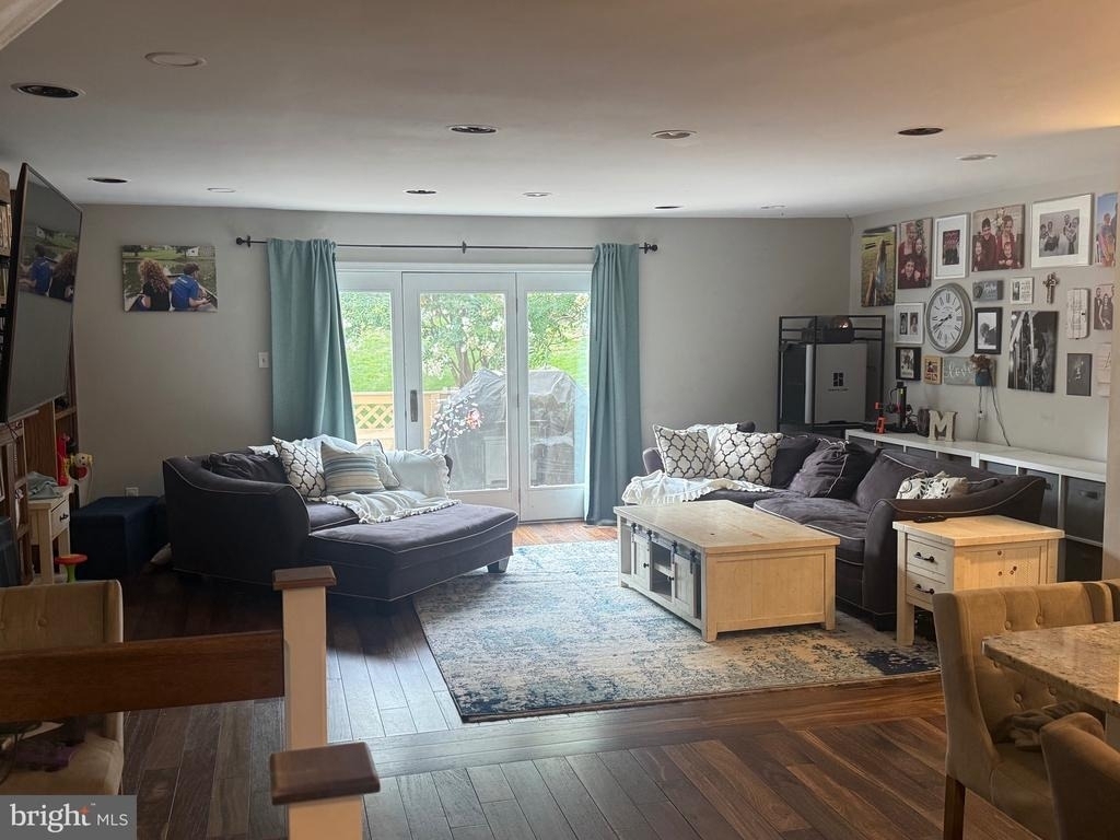 27 Main Street - Photo 12