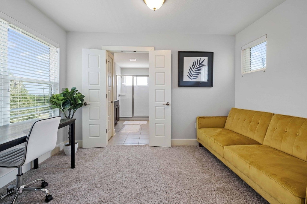 2813 Stock Dr - Photo 10