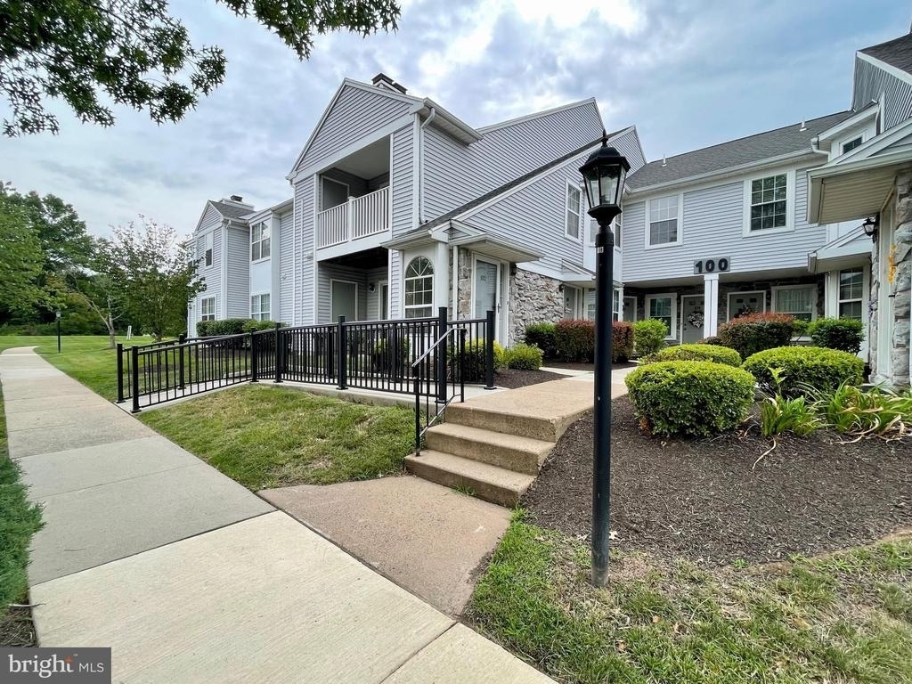 1104 Mews Drive - Photo 19