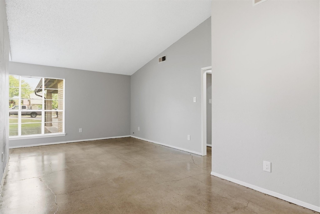 113 Meteor Dr - Photo 6