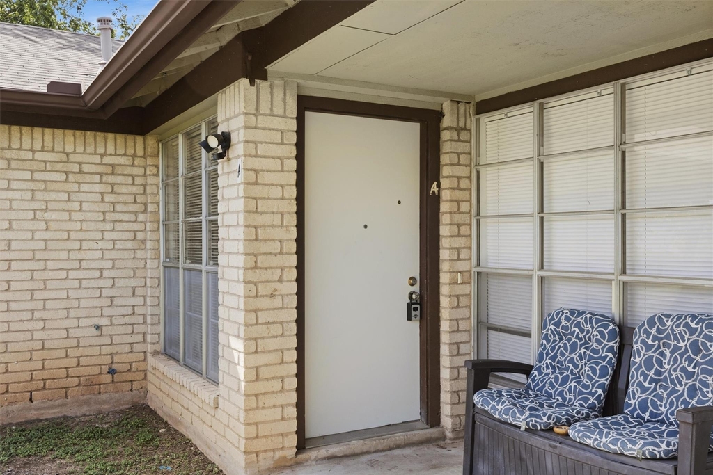 113 Meteor Dr - Photo 2