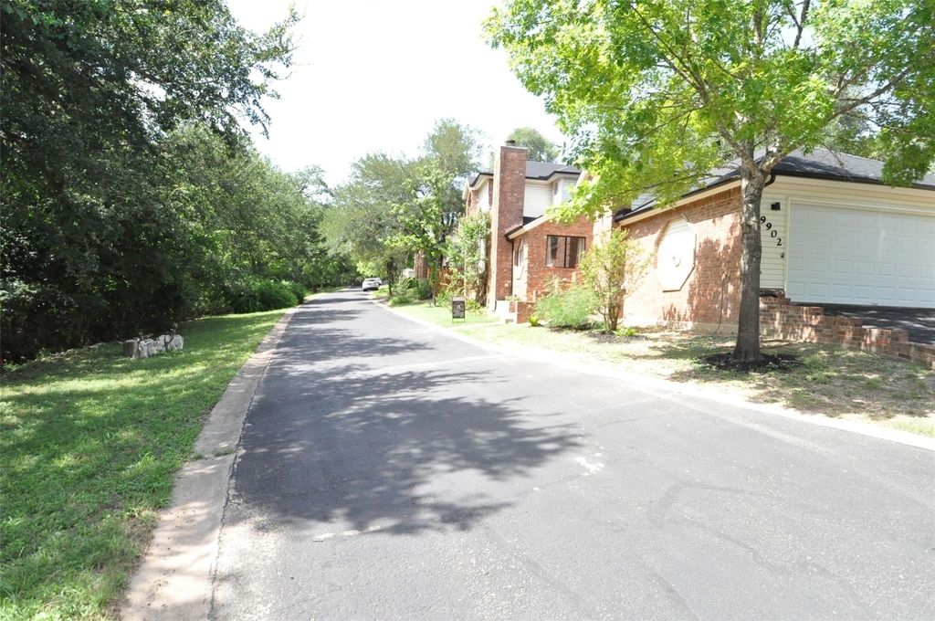 9902 Talleyran Dr - Photo 30