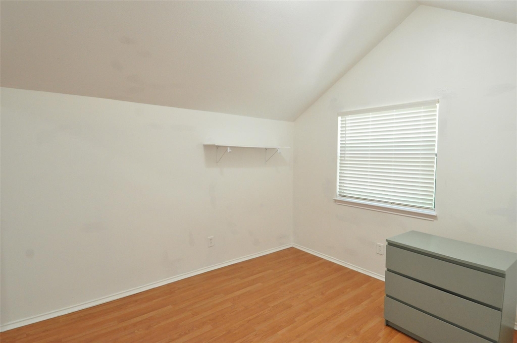9902 Talleyran Dr - Photo 9